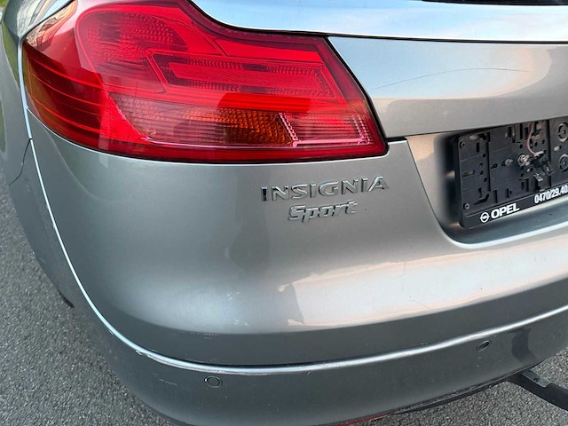 Opel - 2010 - insignia - break - personenauto - afbeelding 6 van  30