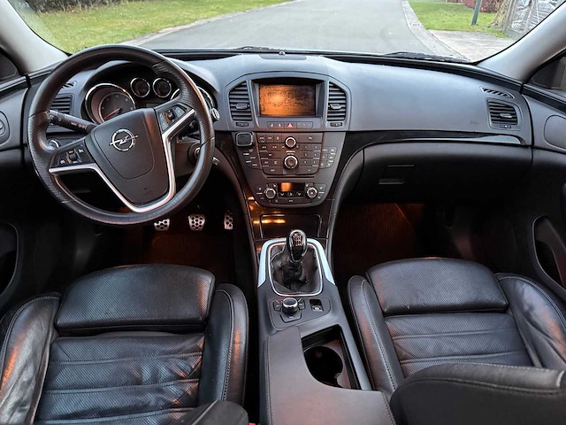 Opel - 2010 - insignia - break - personenauto - afbeelding 10 van  30