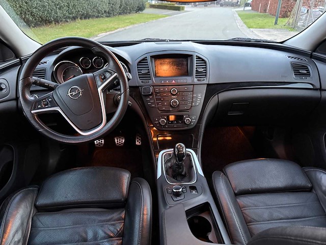 Opel - 2010 - insignia - break - personenauto - afbeelding 11 van  30