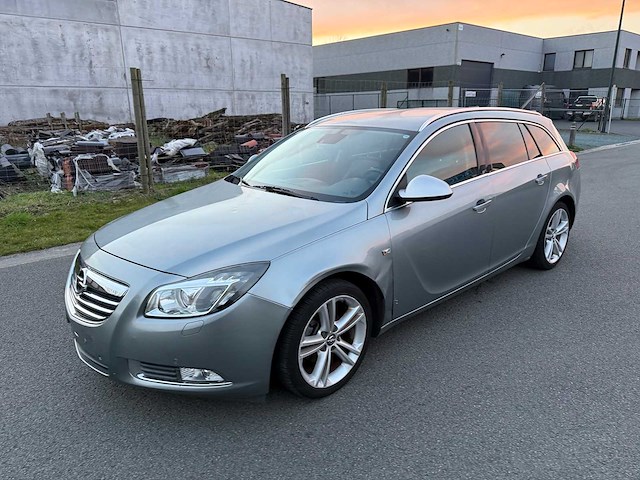 Opel - 2010 - insignia - break - personenauto - afbeelding 12 van  30
