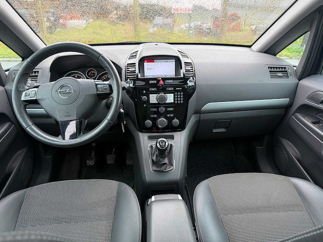 Opel - 2010 - zafira - cosmo monocab - personenauto - afbeelding 19 van  41