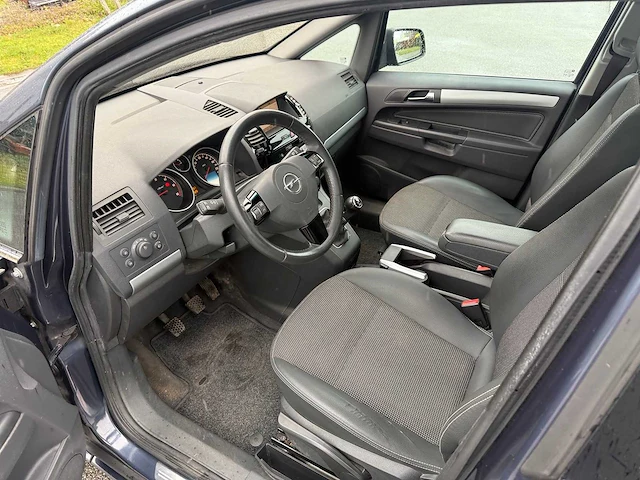 Opel - 2010 - zafira - cosmo monocab - personenauto - afbeelding 23 van  41