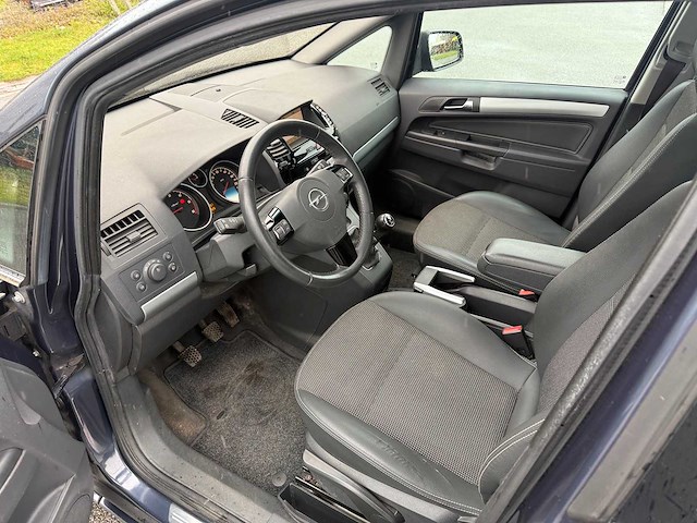 Opel - 2010 - zafira - cosmo monocab - personenauto - afbeelding 13 van  33