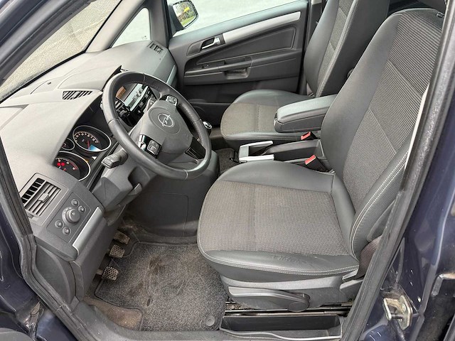 Opel - 2010 - zafira - cosmo monocab - personenauto - afbeelding 14 van  33