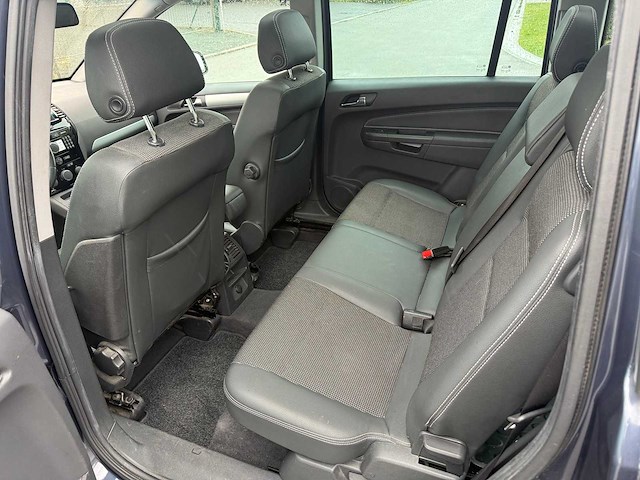 Opel - 2010 - zafira - cosmo monocab - personenauto - afbeelding 15 van  33