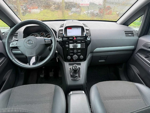 Opel - 2010 - zafira - cosmo monocab - personenauto - afbeelding 13 van  41