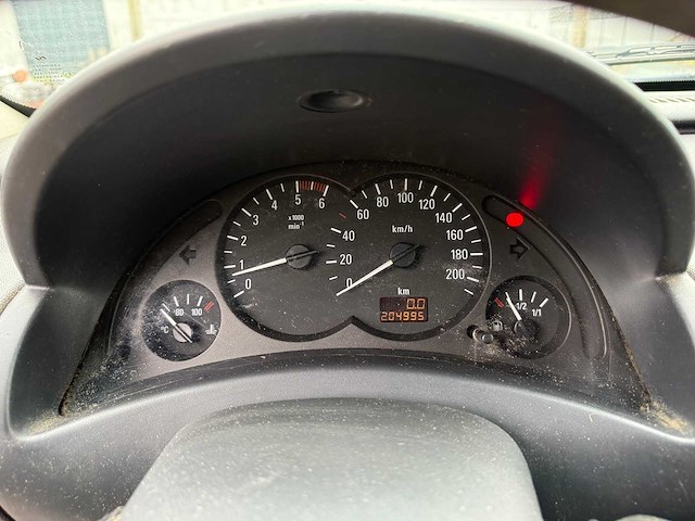 Opel - 2011 - combo - personenauto - afbeelding 8 van  22