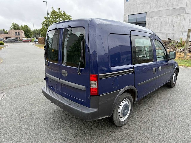 Opel - 2011 - combo - personenauto - afbeelding 20 van  22