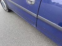 Opel - 2011 - combo - personenauto - afbeelding 3 van  11