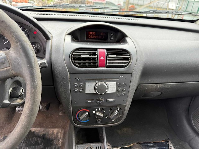 Opel - 2011 - combo - personenauto - afbeelding 4 van  11