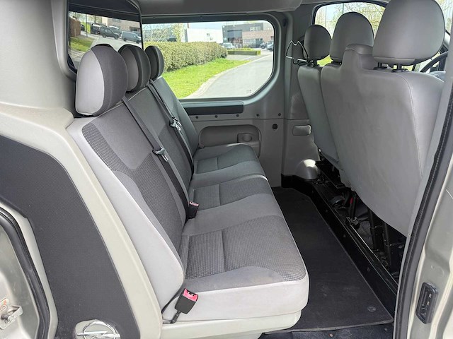 Opel - 2012 - vivaro - dubbel cabine - personenauto - afbeelding 13 van  34