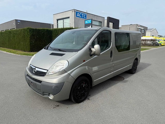Opel - 2012 - vivaro - dubbel cabine - personenauto - afbeelding 23 van  34