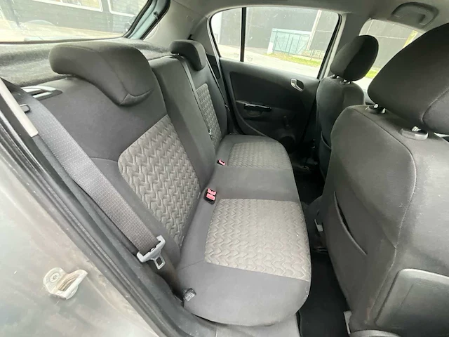 Opel - 2013 - corsa - sedan - personenauto - afbeelding 17 van  32