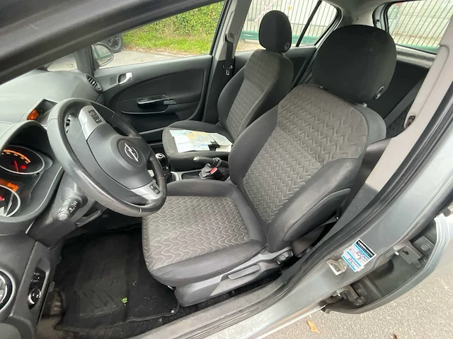 Opel - 2013 - corsa - sedan - personenauto - afbeelding 31 van  32