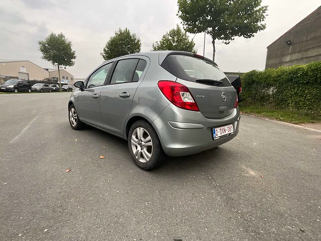 Opel - 2013 - corsa - sedan - personenauto - afbeelding 32 van  35