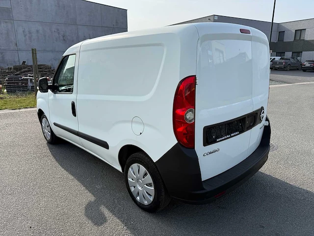 Opel - 2014 - combo - osmose systeem - personenauto - afbeelding 10 van  29