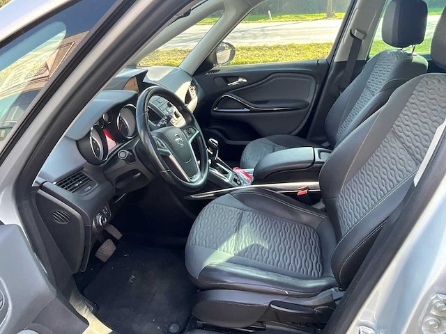 Opel - 2014 - zafira tourer - personenauto - afbeelding 2 van  24