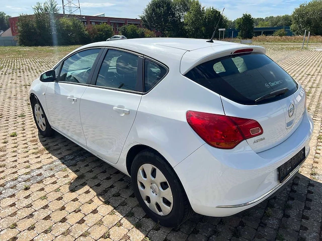 Opel - 2015 - astra - personenauto - afbeelding 15 van  24