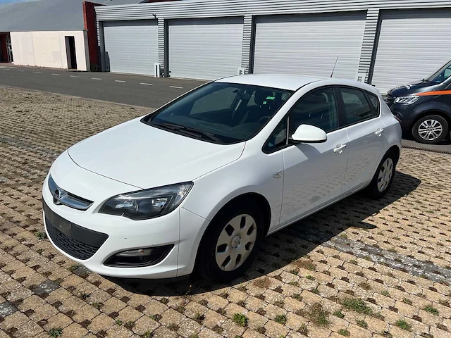 Opel - 2015 - astra - personenauto - afbeelding 18 van  24