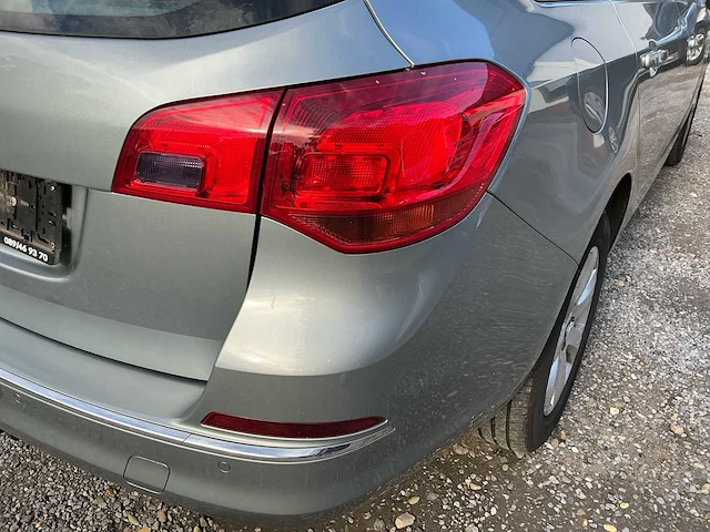 Opel - 2015 - astra sport - tourer - afbeelding 2 van  25