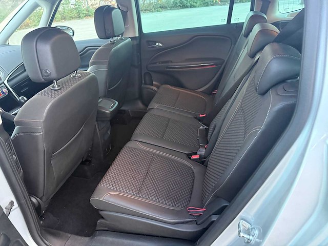 Opel - 2016 - zafira - personenauto - afbeelding 10 van  27