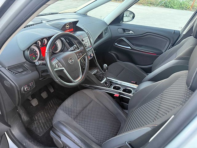 Opel - 2016 - zafira - personenauto - afbeelding 16 van  27