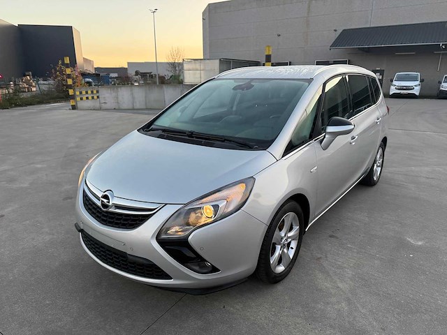 Opel - 2016 - zafira - personenauto - afbeelding 18 van  22