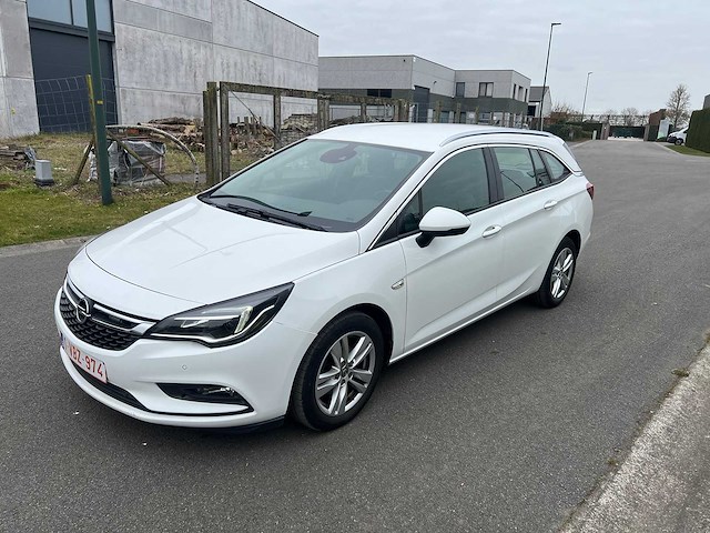 Opel - 2018 - astra sports tourer - personenauto - afbeelding 12 van  19