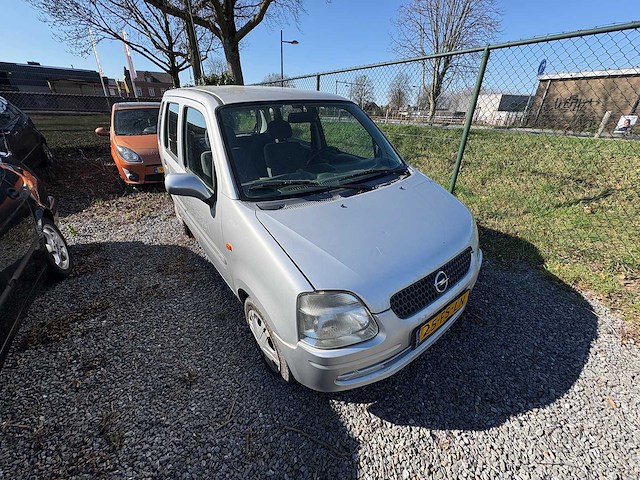 Opel - agila - 1.2-16v comfort - car - 2000 - afbeelding 4 van  9