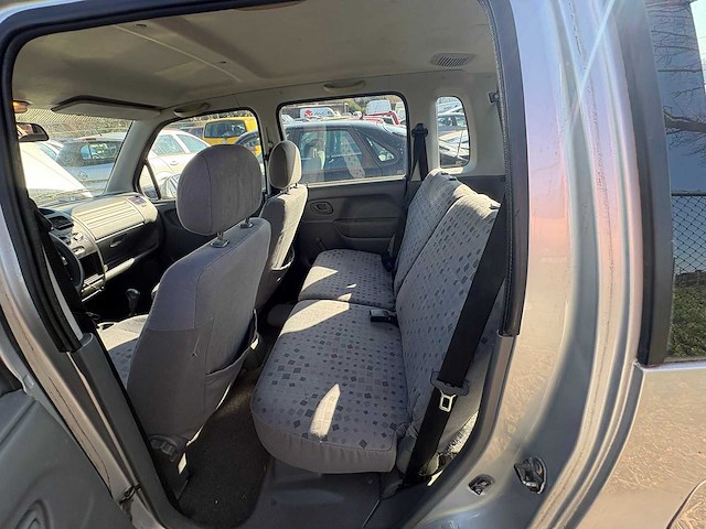 Opel - agila - 1.2-16v comfort - car - 2000 - afbeelding 2 van  13