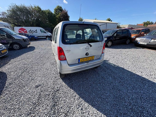 Opel - agila - 1.2-16v comfort - car - 2000 - afbeelding 2 van  26