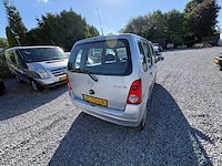 Opel - agila - 1.2-16v comfort - car - 2000 - afbeelding 4 van  26