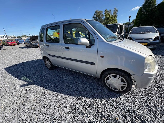 Opel - agila - 1.2-16v comfort - car - 2000 - afbeelding 8 van  26