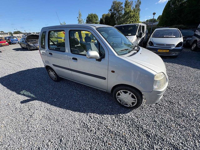 Opel - agila - 1.2-16v comfort - car - 2000 - afbeelding 9 van  26