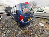 Opel - agila - 1.2-16v comfort - car - 2003 - afbeelding 3 van  4