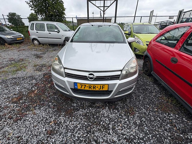 Opel - astra - 1.4 enjoy - car - 2005 - afbeelding 1 van  12