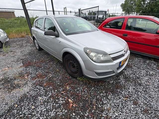 Opel - astra - 1.4 enjoy - car - 2005 - afbeelding 5 van  12