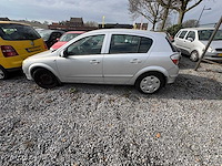 Opel - astra - 1.4 enjoy - car - 2005 - afbeelding 11 van  13