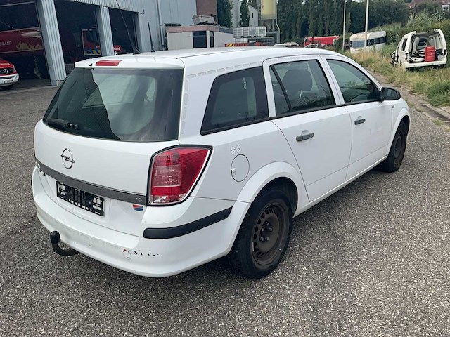 Opel - astra - 2005 - afbeelding 5 van  33