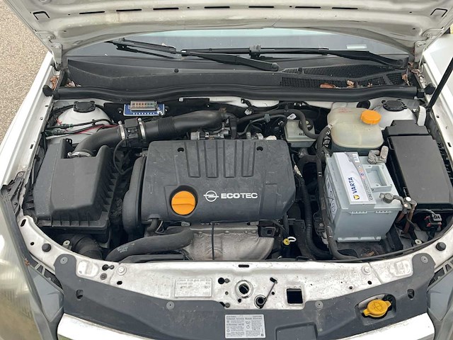 Opel - astra - 2005 - afbeelding 11 van  33