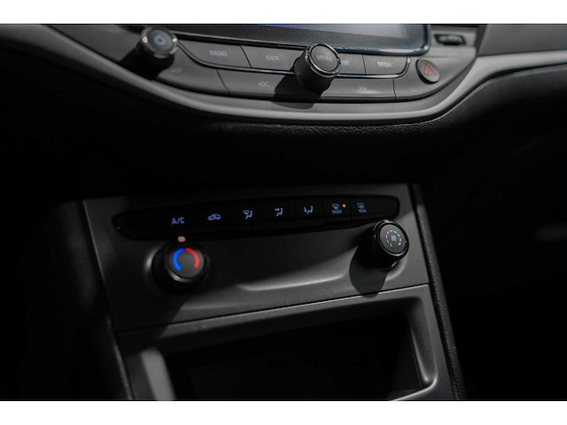 Opel - astra - 2019 - automaat - apple carplay - afbeelding 18 van  19