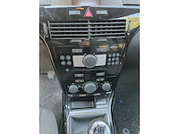 Opel - astra - car - 2010 - afbeelding 2 van  17
