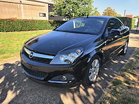 Opel - astra - car - 2010 - afbeelding 11 van  17