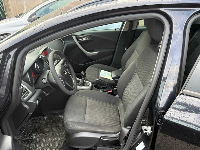 Opel - astra sport tourer - 2011 - voiture - afbeelding 19 van  19