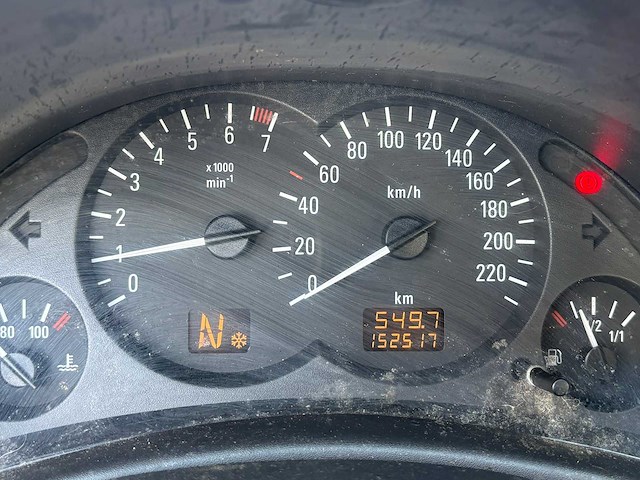 Opel - corsa - 1.0-12v comf.easytr. - car - 2002 - afbeelding 7 van  15
