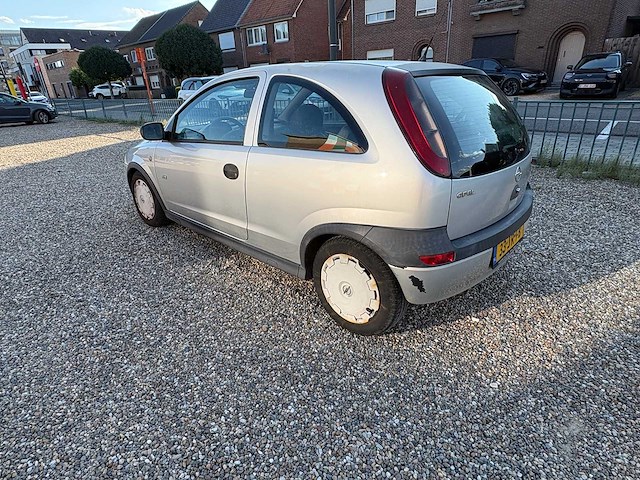 Opel - corsa - 1.0-12v comf.easytr. - car - 2002 - afbeelding 10 van  15