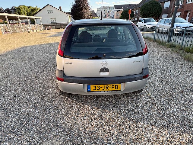 Opel - corsa - 1.0-12v comf.easytr. - car - 2002 - afbeelding 12 van  15