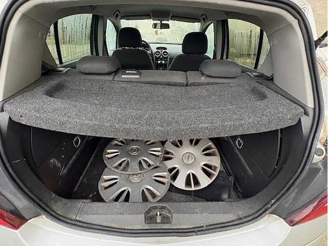 Opel - corsa - 1.2-16v selection - car - 2010 - afbeelding 5 van  16