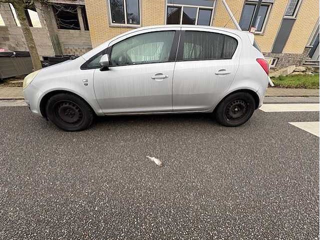 Opel - corsa - 1.2-16v selection - car - 2010 - afbeelding 1 van  16