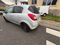 Opel - corsa - 1.2-16v selection - car - 2010 - afbeelding 11 van  16